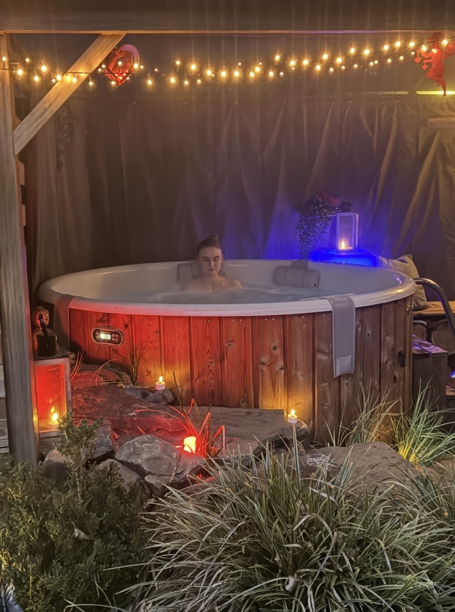 De hottub onder de lichtjes